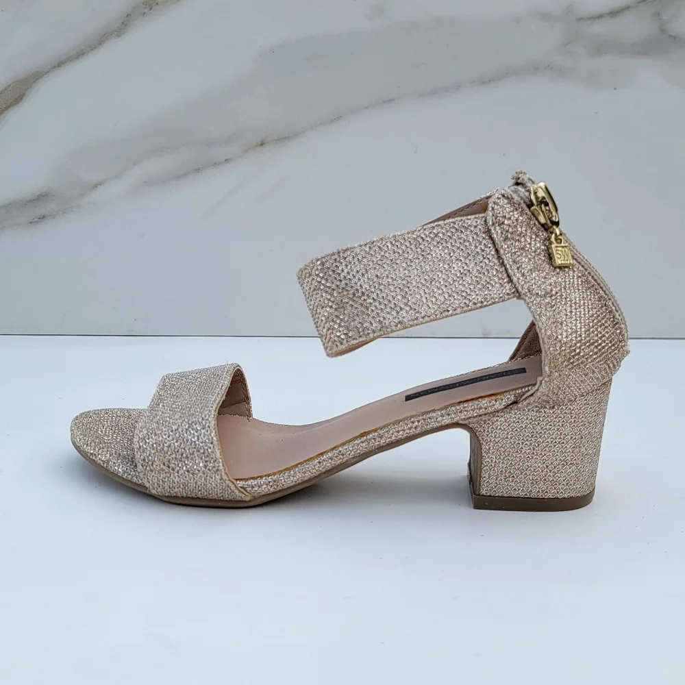 STUART WEITZMAN | Rosalyn Alexa Anklestrap Gold glitter open toe heels Size 2